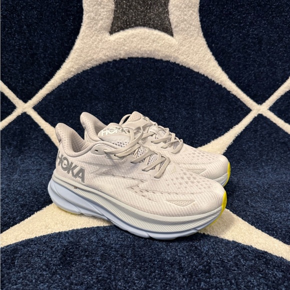Hoka One One Shoes - Hoka One One Clifton 9 Nimbus Cloud Women’s Size 7.5